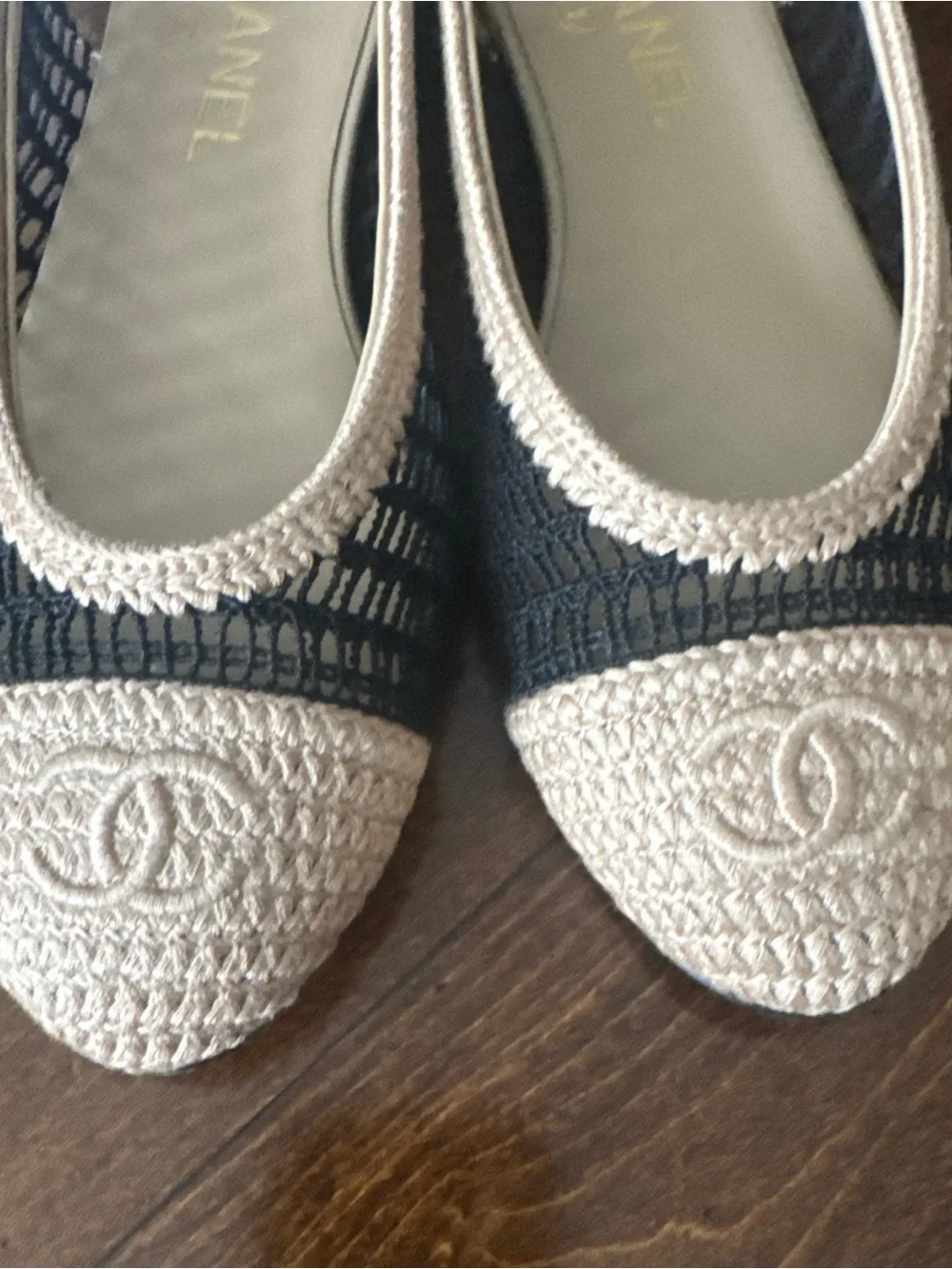 CHANEL elegant ballet